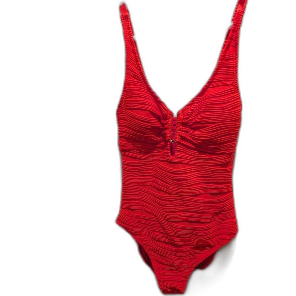 Sm- Ruched One-Piece Center Detail- box i